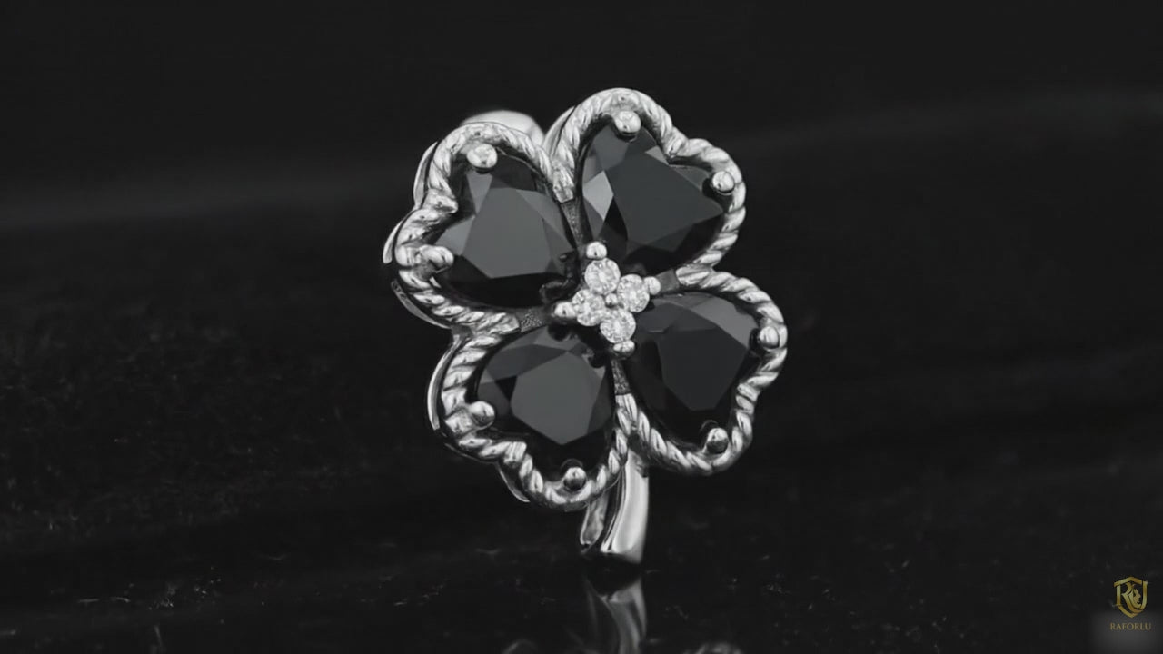 夜幕四叶草 (Midnight Clover Bloom)